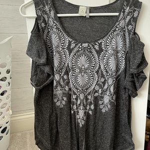 Shower Sleeve Shoulder Cutout Top